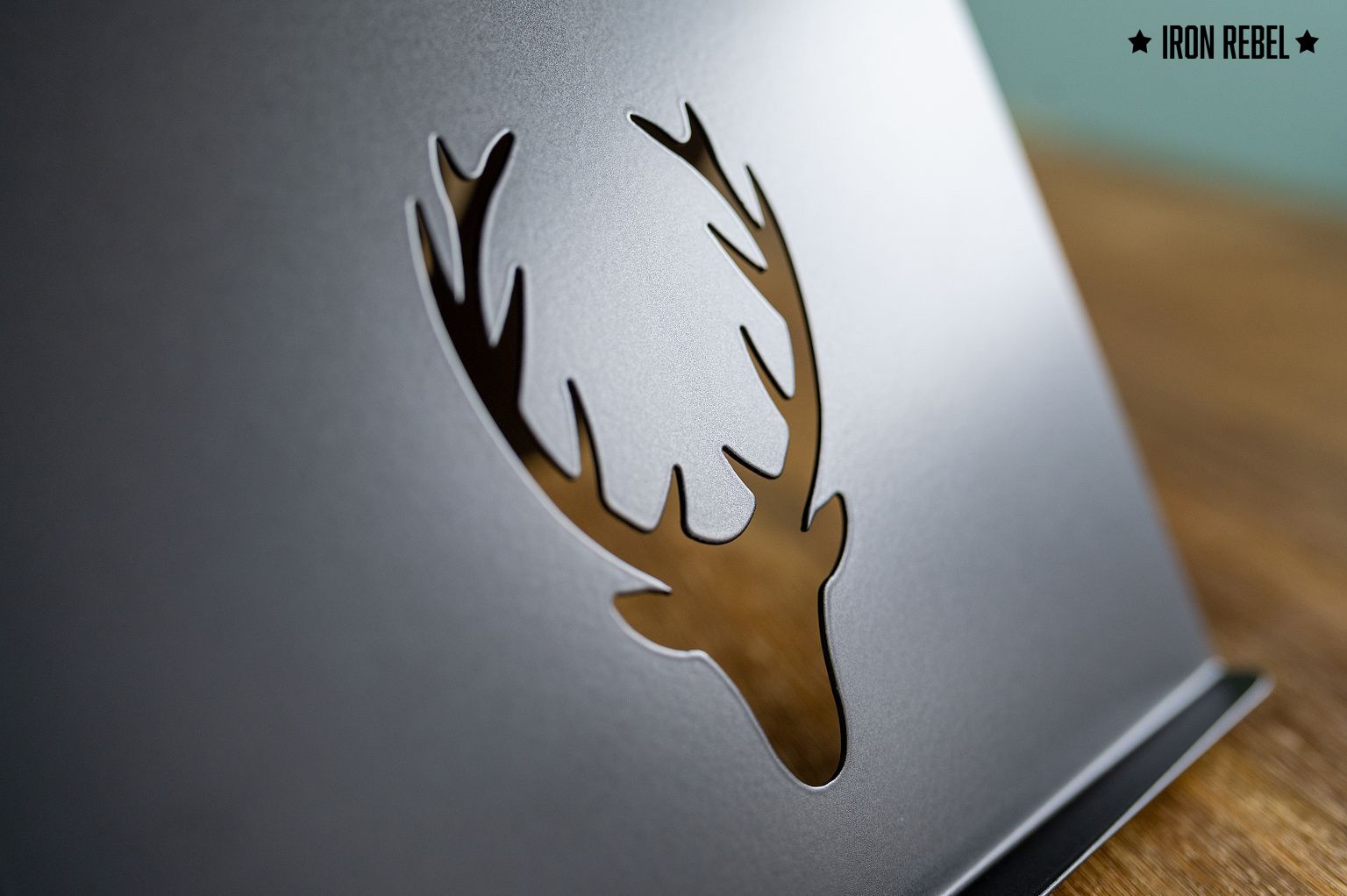 Drzak_tabletu_DEER_005